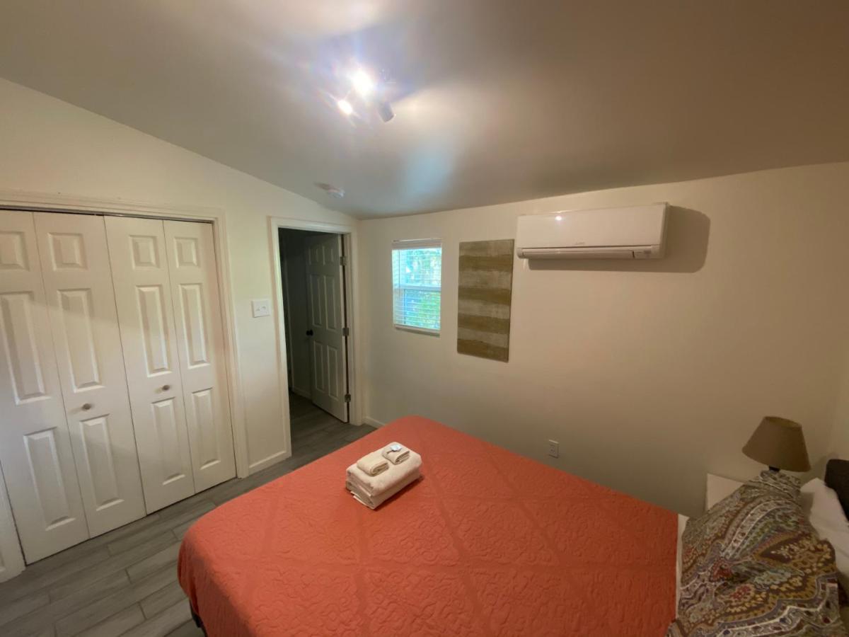 One Bedroom Apartment With Hot Tub 2 Blocks To Magazine Street ニューオーリンズ エクステリア 写真