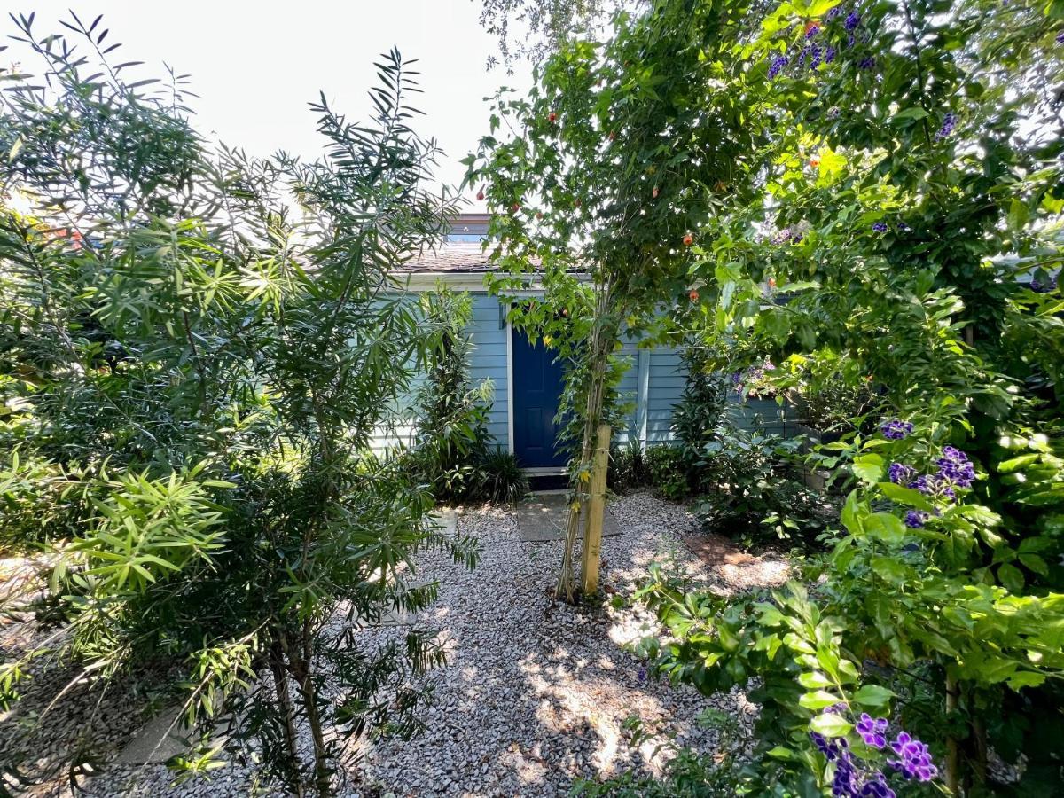 One Bedroom Apartment With Hot Tub 2 Blocks To Magazine Street ニューオーリンズ エクステリア 写真