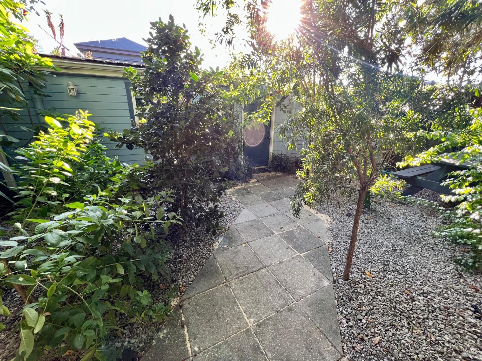 One Bedroom Apartment With Hot Tub 2 Blocks To Magazine Street ニューオーリンズ エクステリア 写真