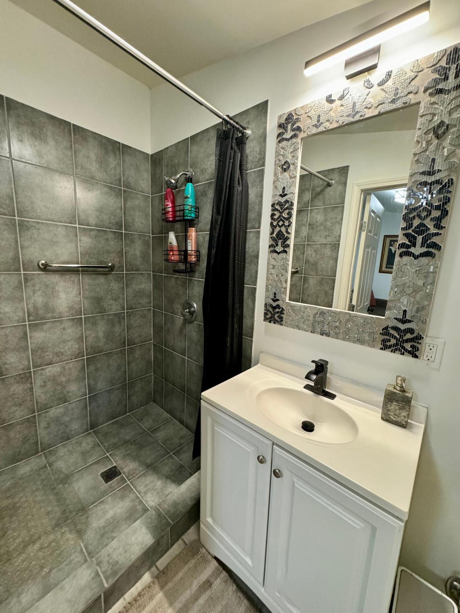 One Bedroom Apartment With Hot Tub 2 Blocks To Magazine Street ニューオーリンズ エクステリア 写真